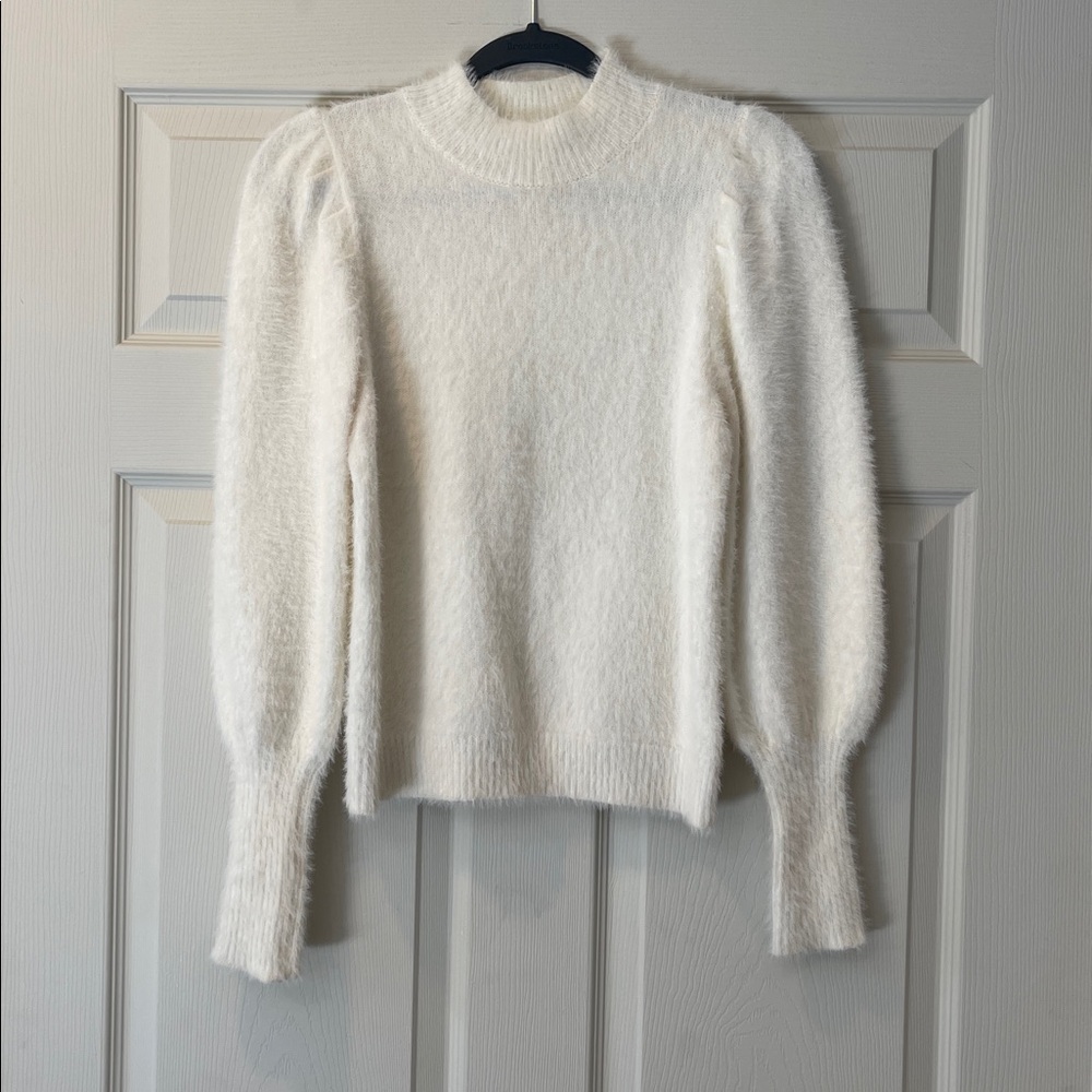 Sadie & Sage Cream Fuzzy Knit Sweater